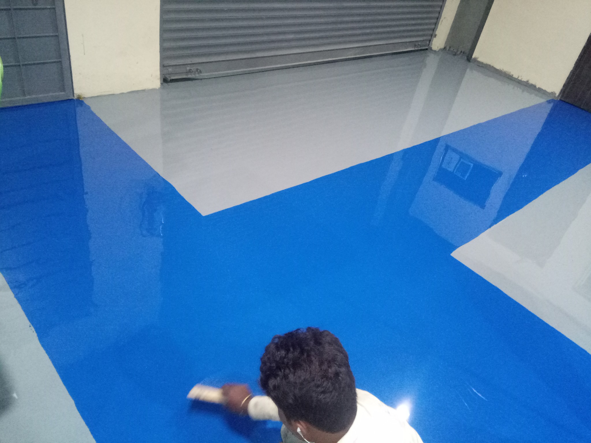 Epoxy floor coating services